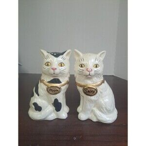Vintage Pepper And Salty Cats Ceramic Salt And Pepper Shaker Set